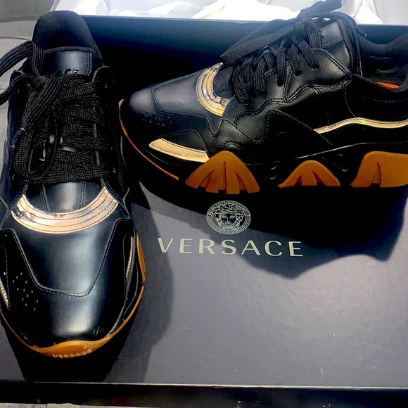 VERSACE SNEAKERS - Picture 1 of 3